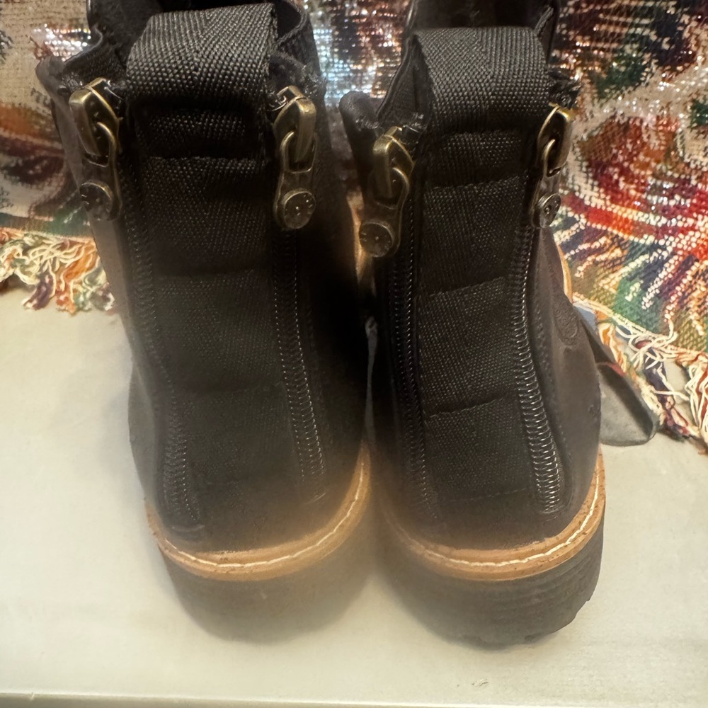 EUC Women's Blowfish Black Ankle Boots Size 11 - Picture 5 of 9